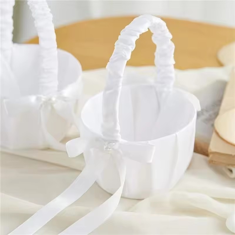 Cesta de Flores Branca de Ceti - Gardening Tools Girls avaliação e preço