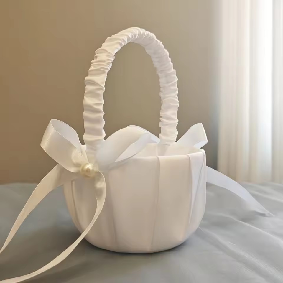 Cesta de Flores Branca de Ceti - Gardening Tools Girls avaliação e preço